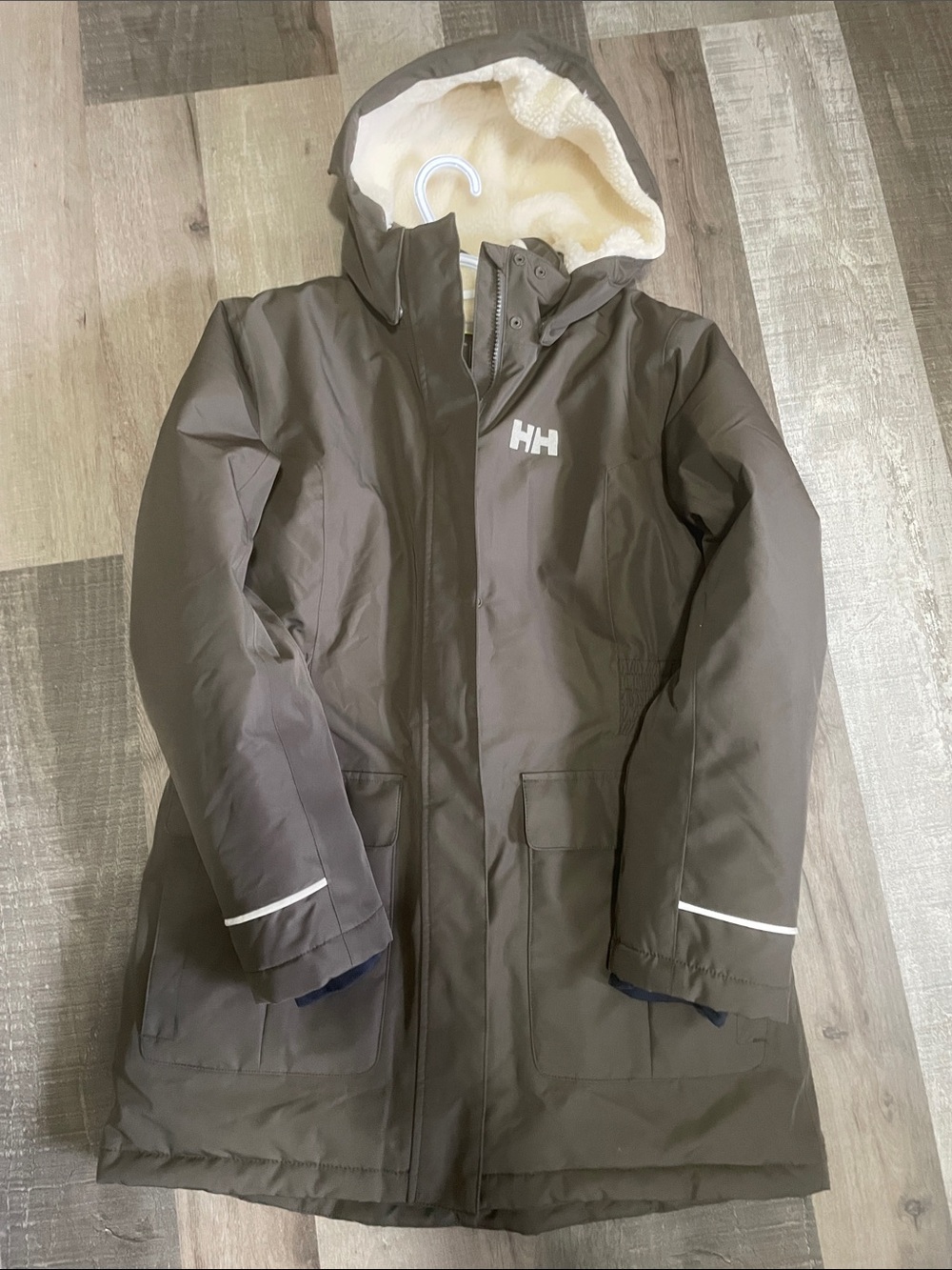 Helly Hansen Maya Big Girl Parka Khaki Hooded with Sherpa Lining- Navy cuffs